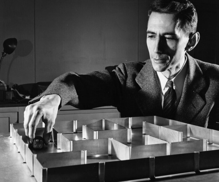Who Created the First Wearable Computer?